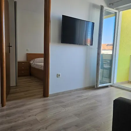 Mrsic * Biograd Na Moru