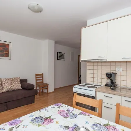 Mrsic Biograd Na Moru